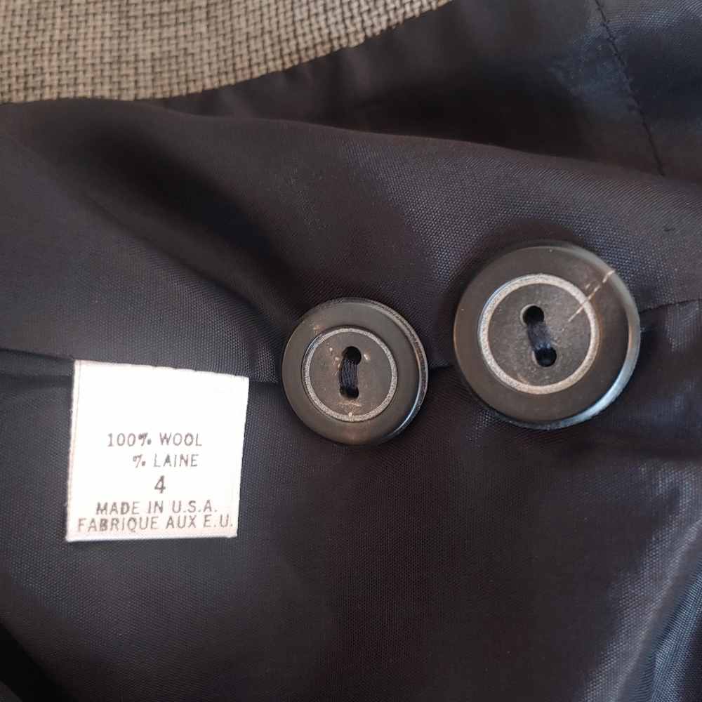 Tahari 100% Wool Three Button Blazer Jacket - Size 4 - Picture 6 of 10